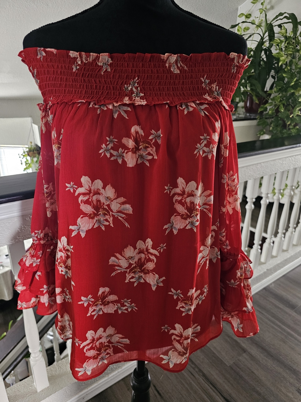 NWOT - Size S -  Off-Shoulder Red Floral Women's Top